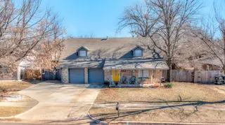 Sold home at 1515 Oakhurst Avenue