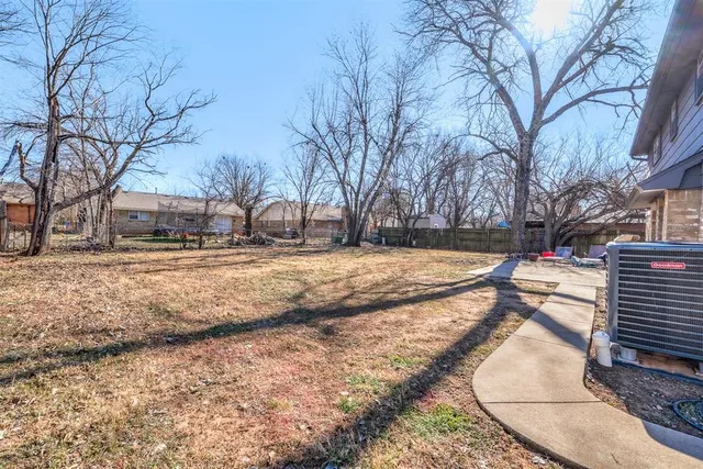 Photo 3 — 1515 Oakhurst Avenue, Norman, OK 73071
