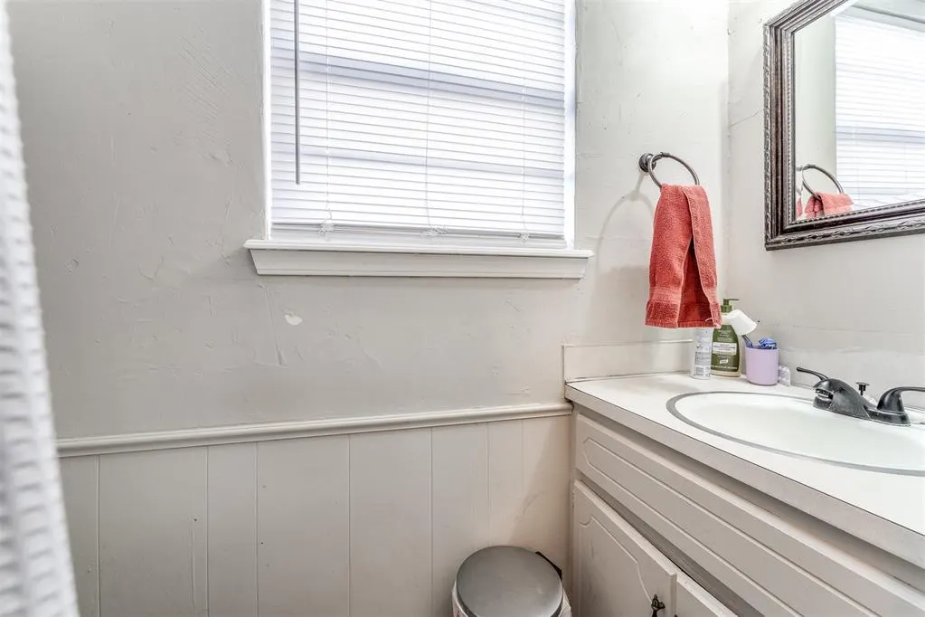Photo 18 — 1515 Oakhurst Avenue, Norman, OK 73071