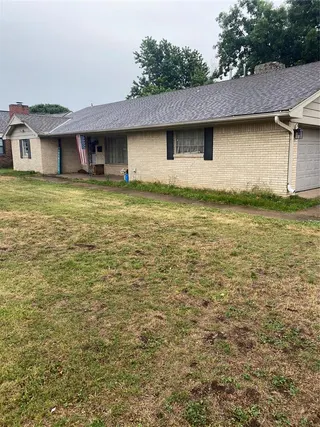 Sold home at 5928 NW 56th Street