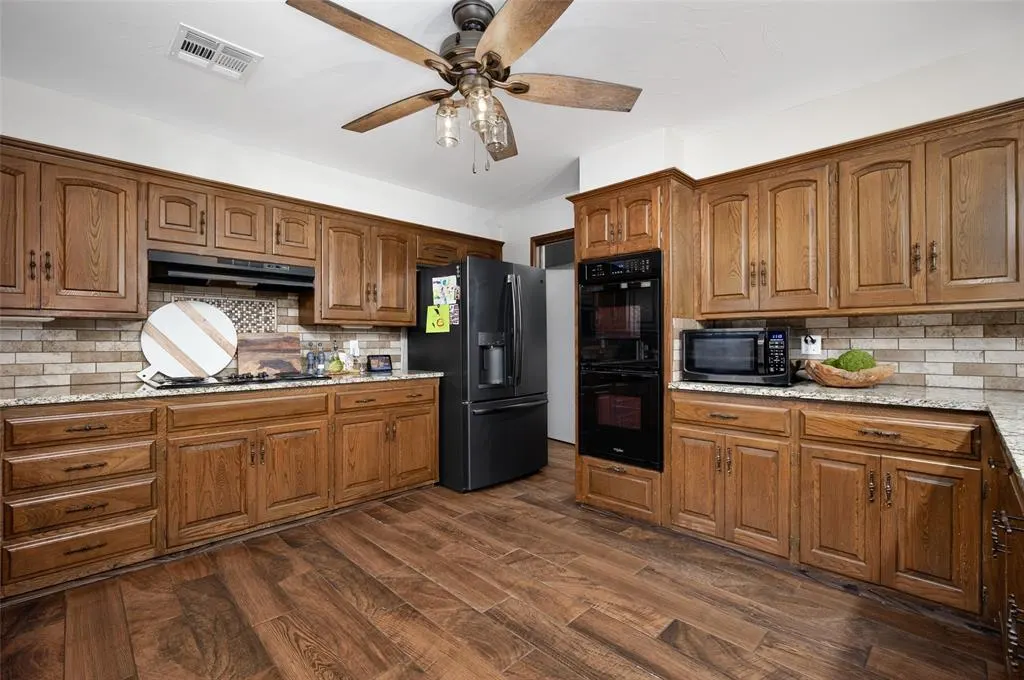 Photo 26 — 13216 Inverness Avenue, Oklahoma City, OK 73120