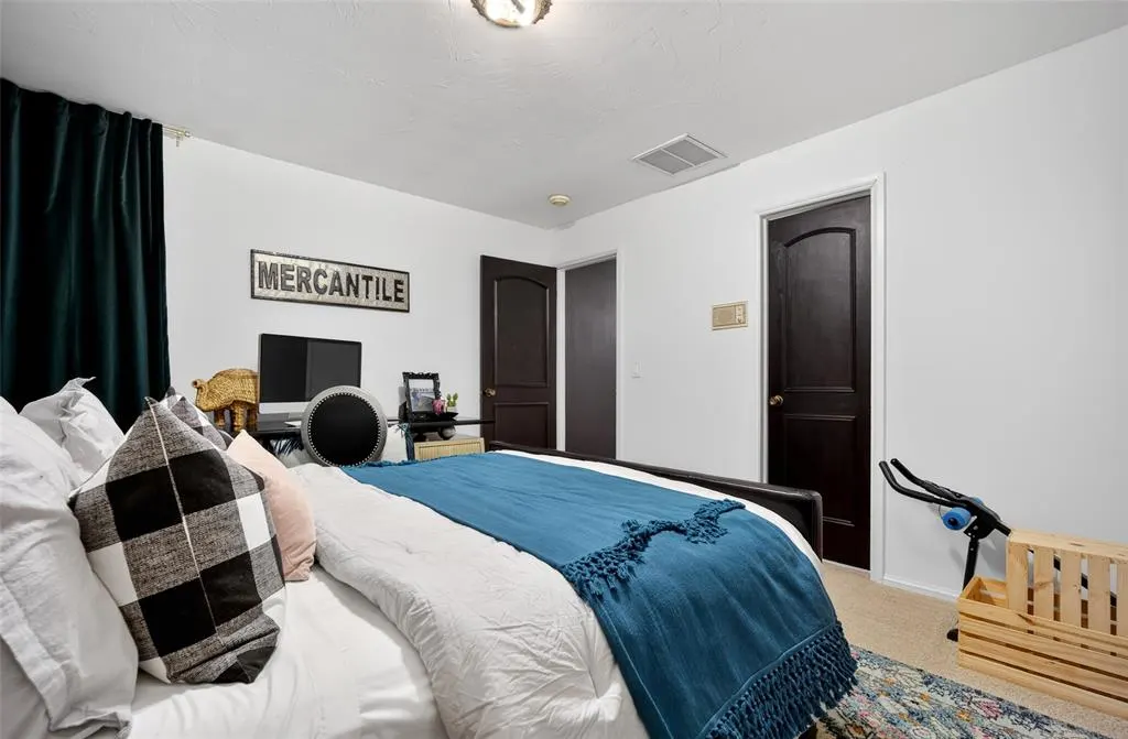 Photo 33 — 13216 Inverness Avenue, Oklahoma City, OK 73120