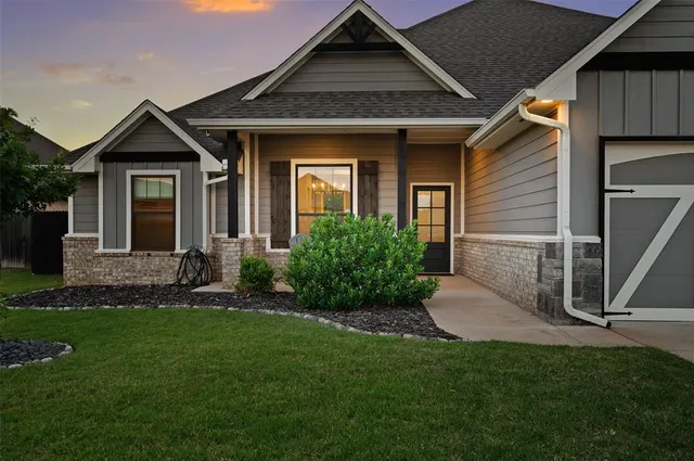 Photo 3 — 15609 Fountain Creek Lane, Edmond, OK 73013