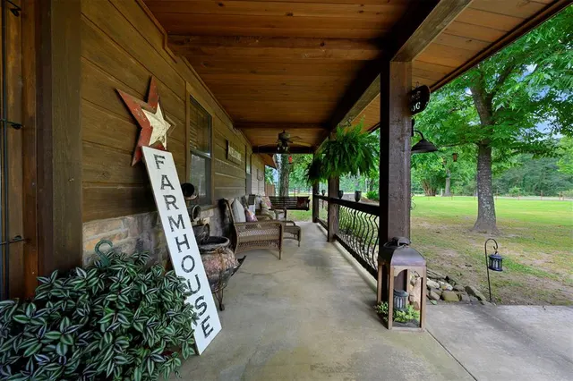 Photo 4 — 2352 Pollard Road, Haworth, OK 74740