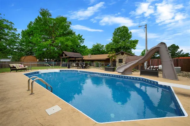 Photo 6 — 2352 Pollard Road, Haworth, OK 74740