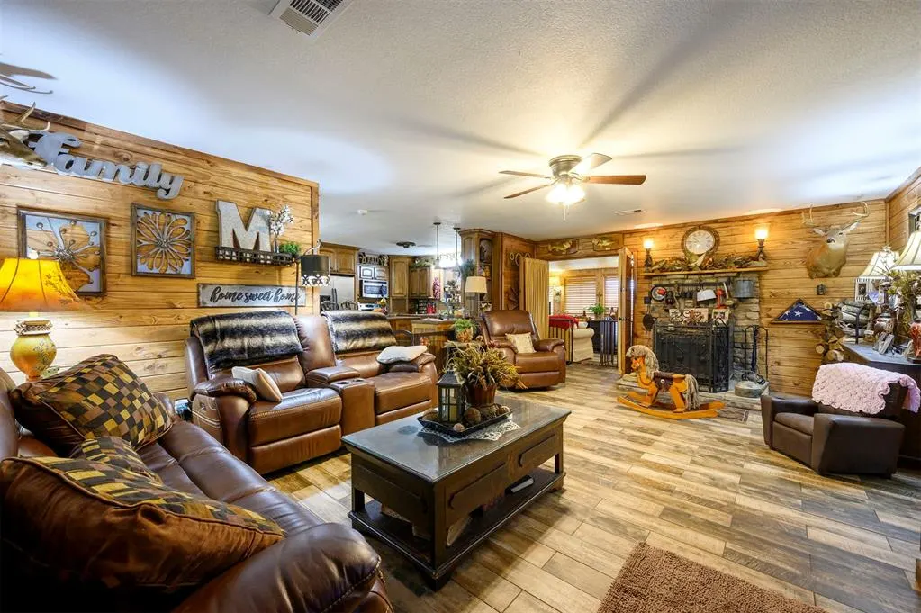 Photo 12 — 2352 Pollard Road, Haworth, OK 74740