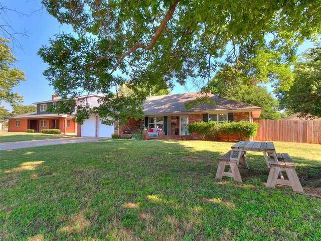 Photo 4 — 2627 Beaurue Street, Norman, OK 73069