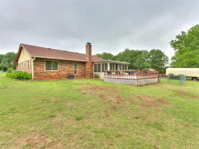 Photo 7 — 4221 Overland Circle, Noble, OK 73068