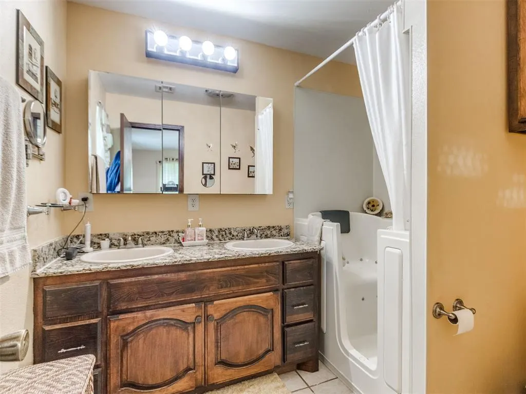 Photo 19 — 4221 Overland Circle, Noble, OK 73068