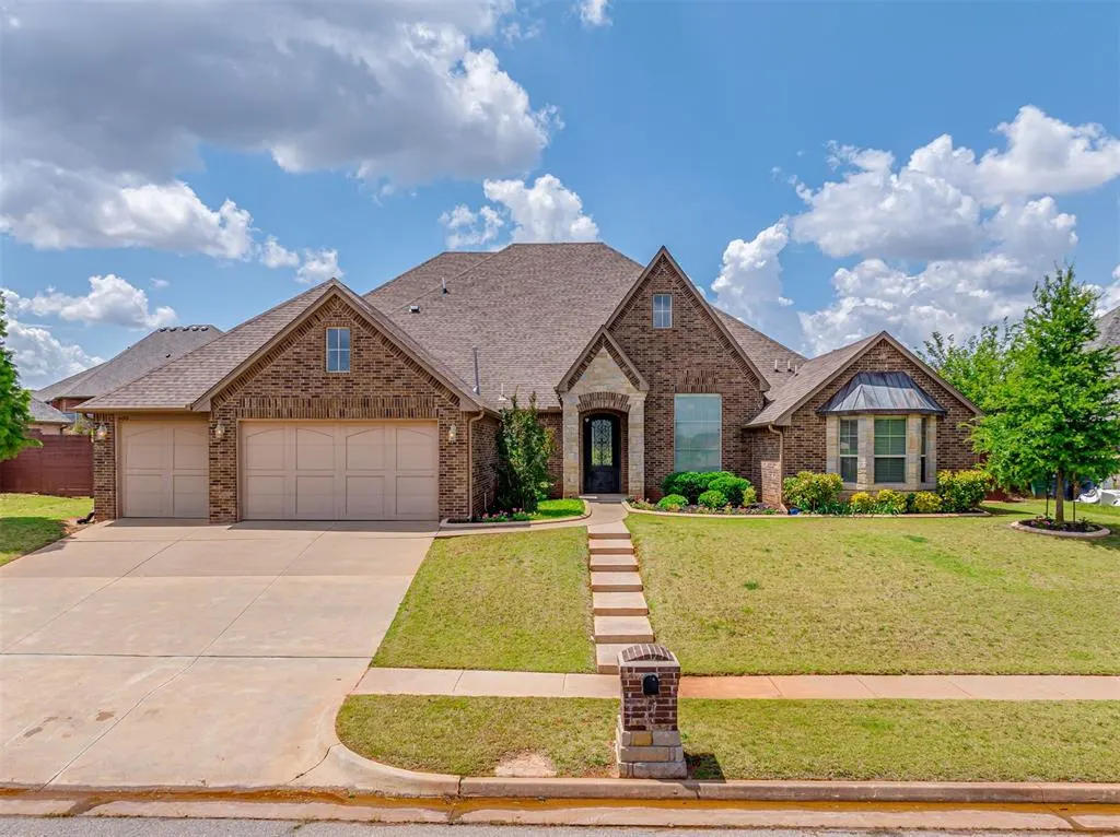 Front exterior — 600 NW 153rd Street, Edmond, OK 73013