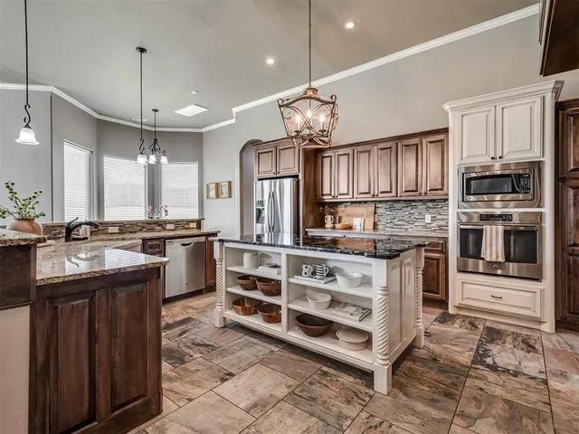 Photo 7 — 600 NW 153rd Street, Edmond, OK 73013