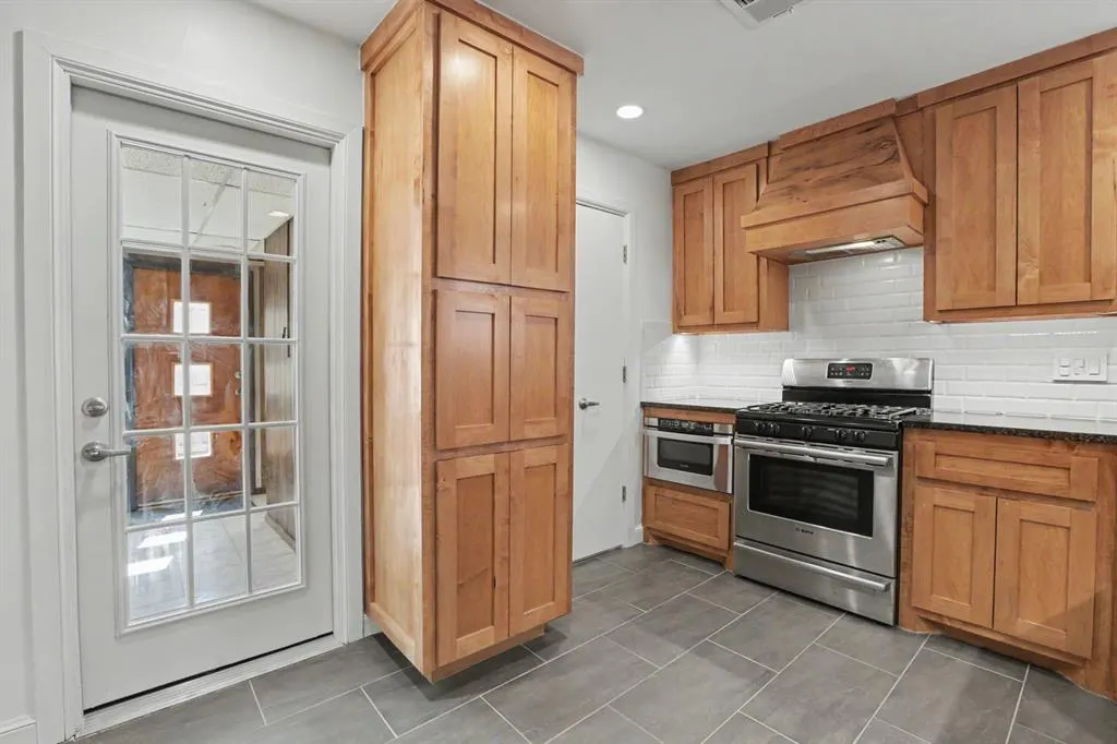 Photo 12 — 2421 NW 59th Street, Oklahoma City, OK 73112