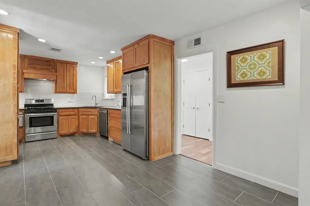 Photo 14 — 2421 NW 59th Street, Oklahoma City, OK 73112