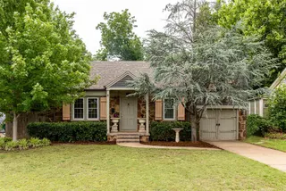 Sold home at 1118 Woodlawn Place
