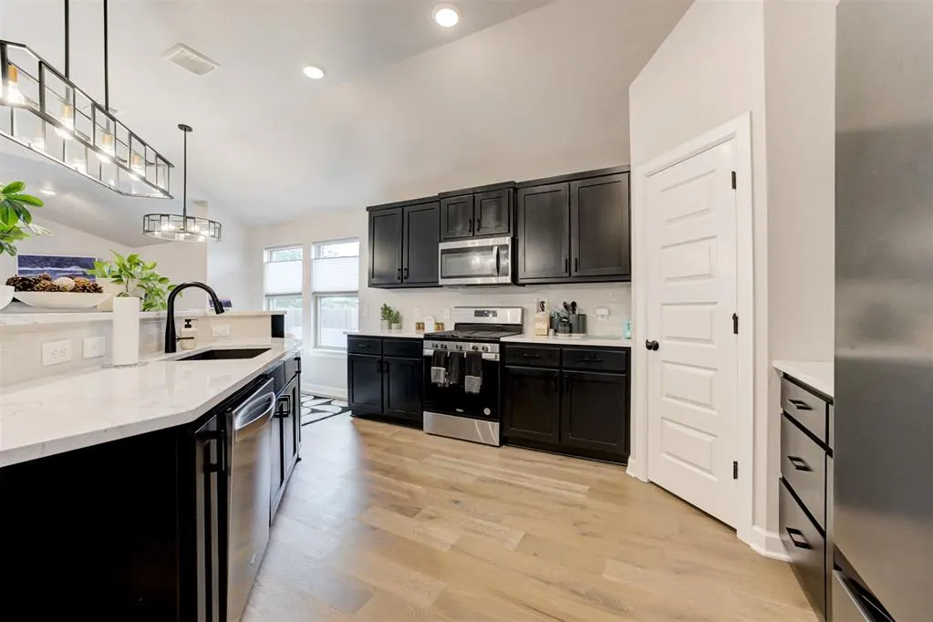 Photo 14 — 324 Megan Court, Blanchard, OK 73010