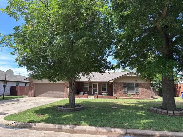Front exterior — 802 Amity Lane, El Reno, OK 73036