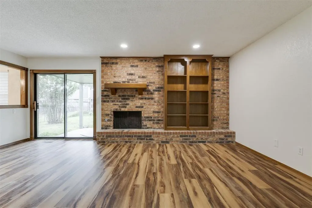 Photo 3 — 733 Mallard Avenue, Edmond, OK 73003