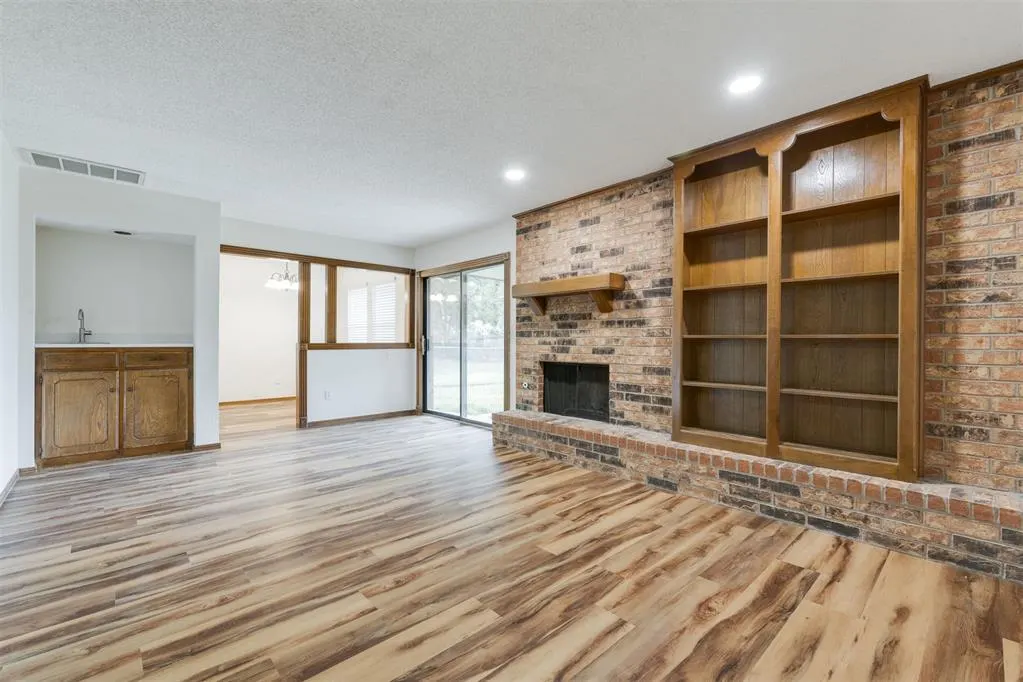 Photo 5 — 733 Mallard Avenue, Edmond, OK 73003