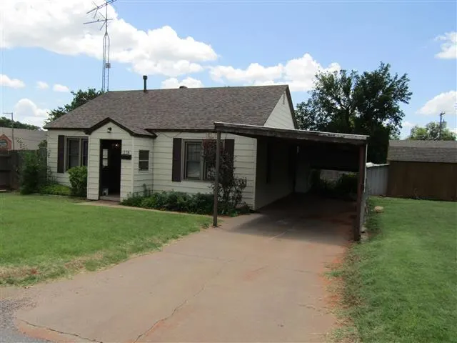 Front exterior — 118 W Arapaho Avenue, Weatherford, OK 73096