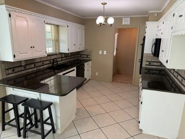 Photo 3 — 302 SW 10th Street, Lindsay, OK 73052