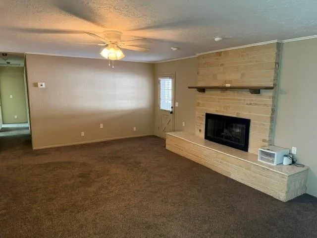 Photo 5 — 302 SW 10th Street, Lindsay, OK 73052
