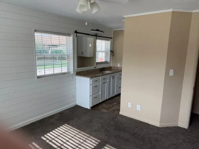 Photo 14 — 302 SW 10th Street, Lindsay, OK 73052