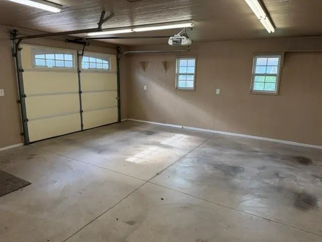 Photo 23 — 302 SW 10th Street, Lindsay, OK 73052
