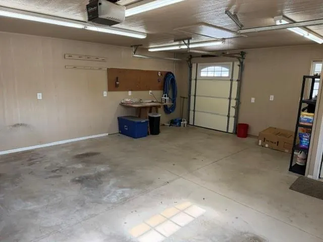 Photo 24 — 302 SW 10th Street, Lindsay, OK 73052