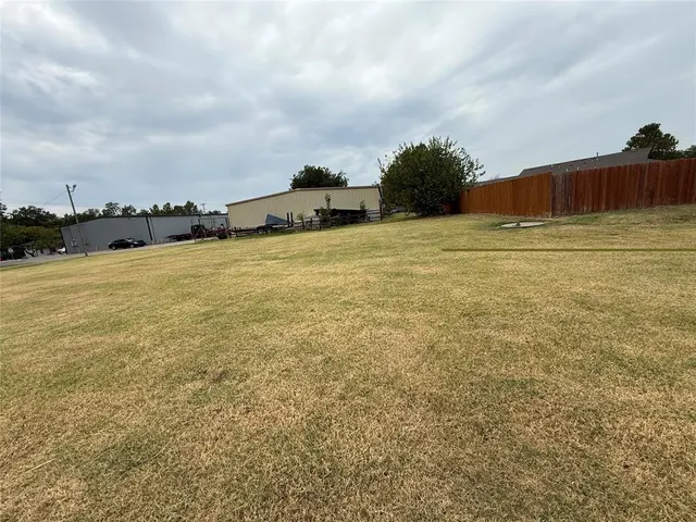 Photo 8 — 2226 E Highland (HWY 3E) Street, Shawnee, OK 74801