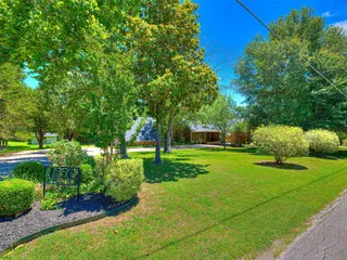 Sold home at 1530 S Broadway Avenue