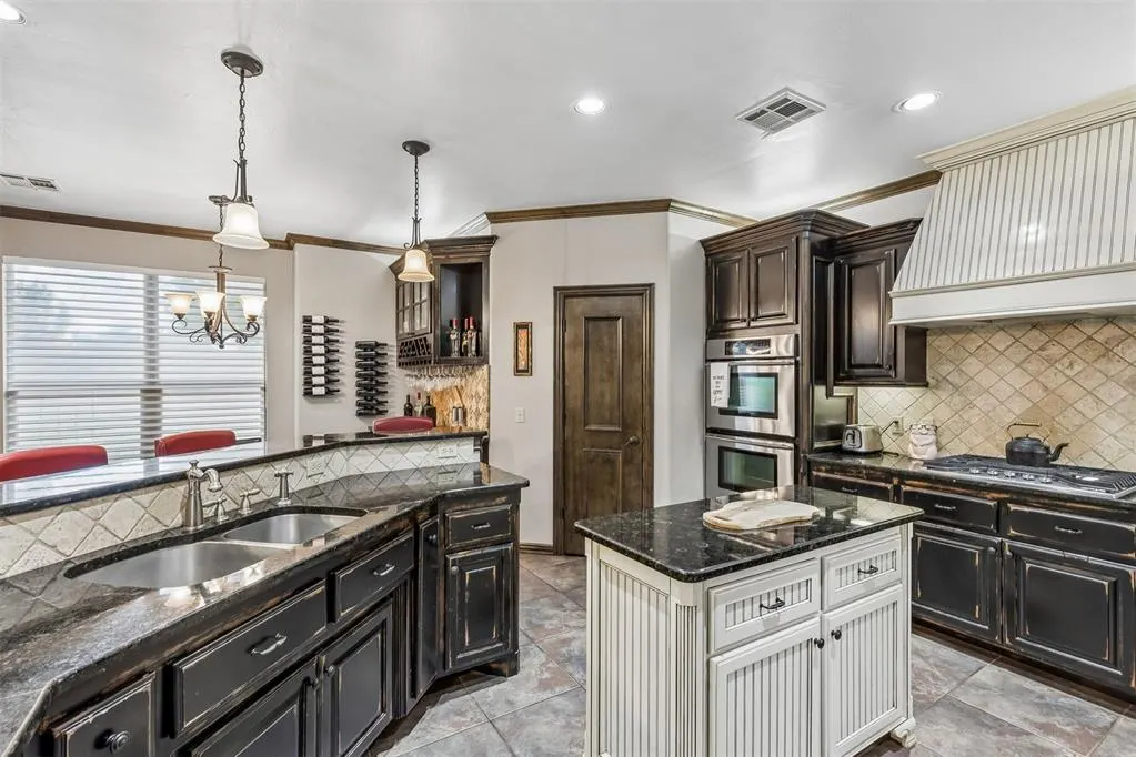 Photo 15 — 2901 Alyssum Court, Edmond, OK 73034