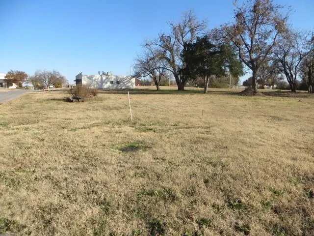 Photo 2 — 000 W Iowa Avenue, Chickasha, OK 73018