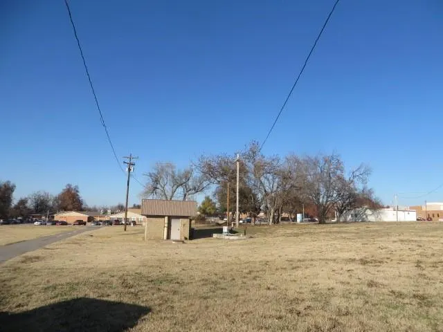Photo 6 — 000 W Iowa Avenue, Chickasha, OK 73018