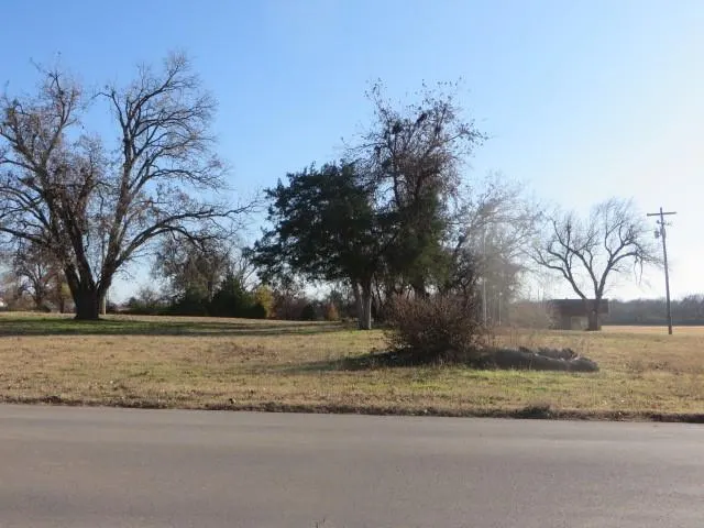 Photo 12 — 000 W Iowa Avenue, Chickasha, OK 73018