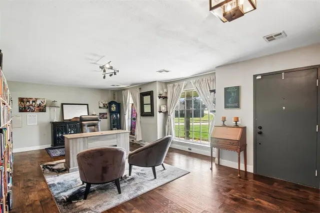 Photo 8 — 11801 Bevenshire Road, Oklahoma City, OK 73162