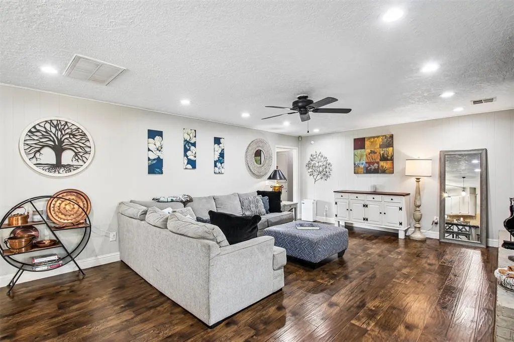 Photo 13 — 11801 Bevenshire Road, Oklahoma City, OK 73162