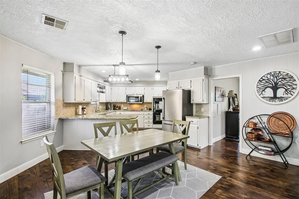 Photo 16 — 11801 Bevenshire Road, Oklahoma City, OK 73162
