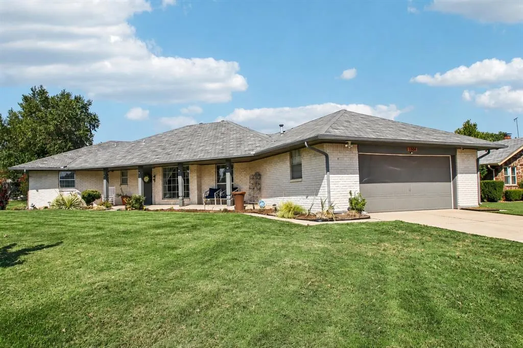 Photo 3 — 11801 Bevenshire Road, Oklahoma City, OK 73162