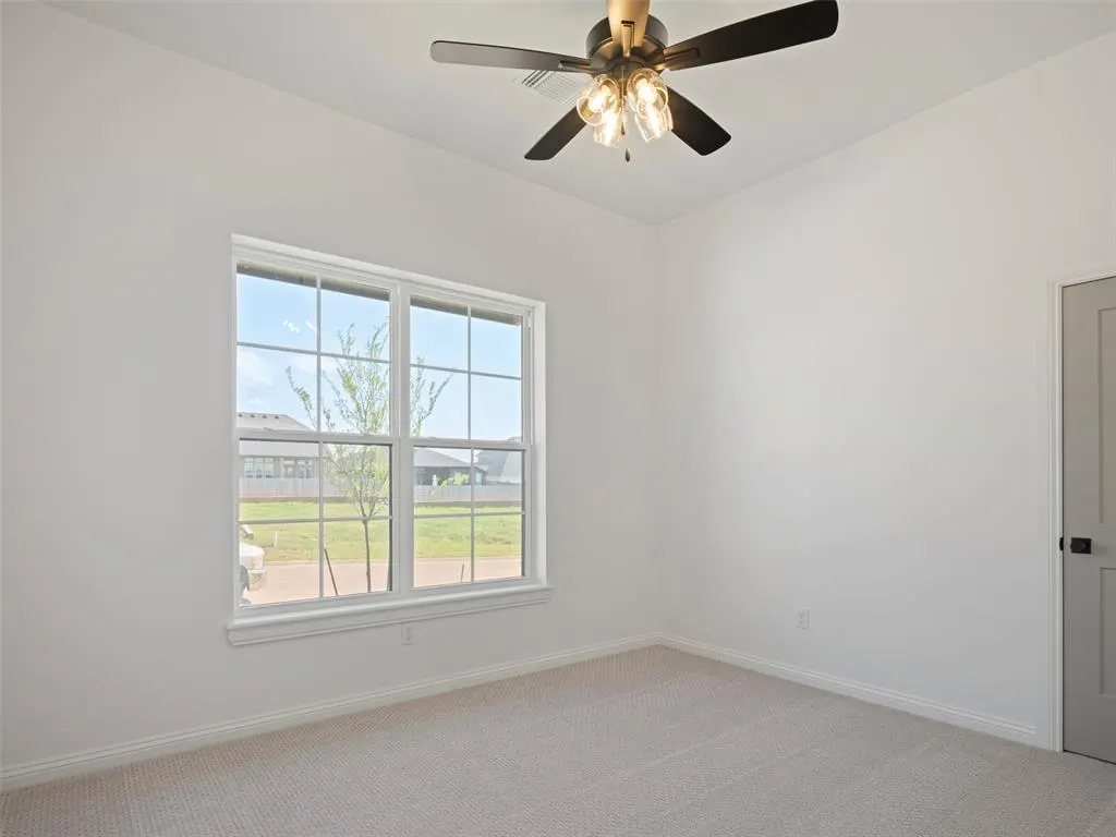 Photo 5 — 509 Rapids Way, Norman, OK 73071