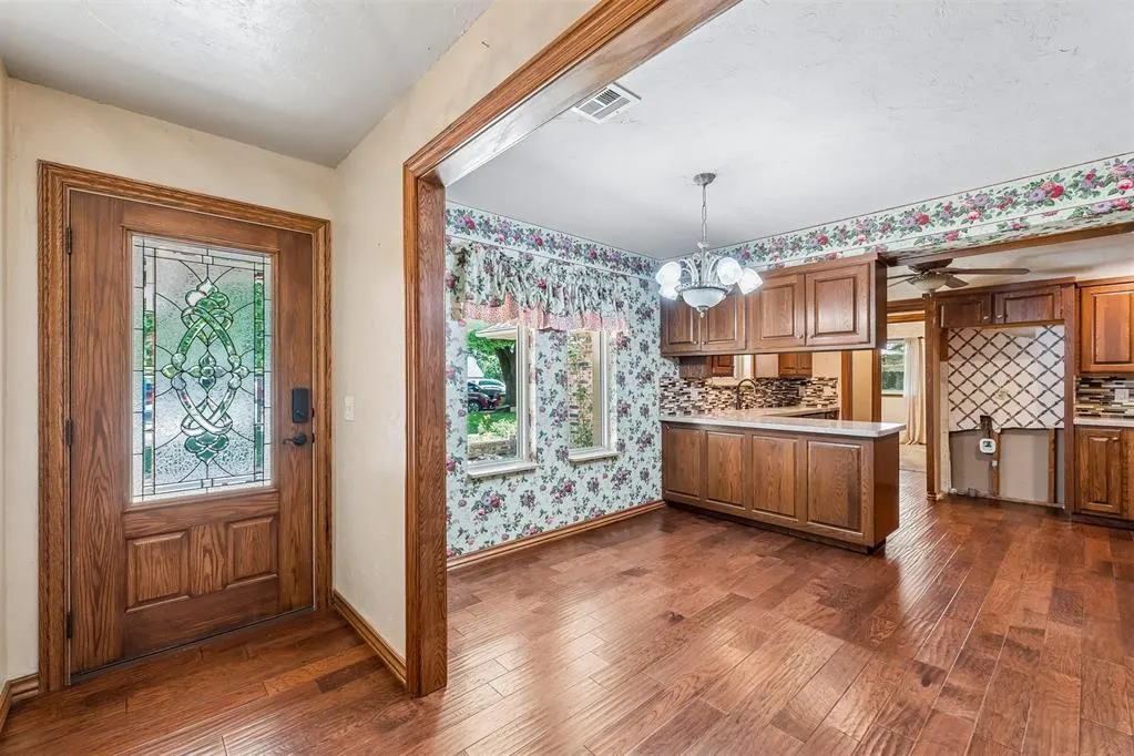 Photo 4 — 1629 Exeter Court, Oklahoma City, OK 73159