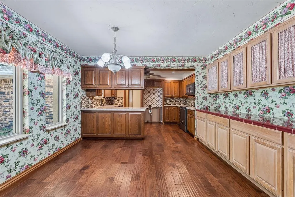 Photo 10 — 1629 Exeter Court, Oklahoma City, OK 73159