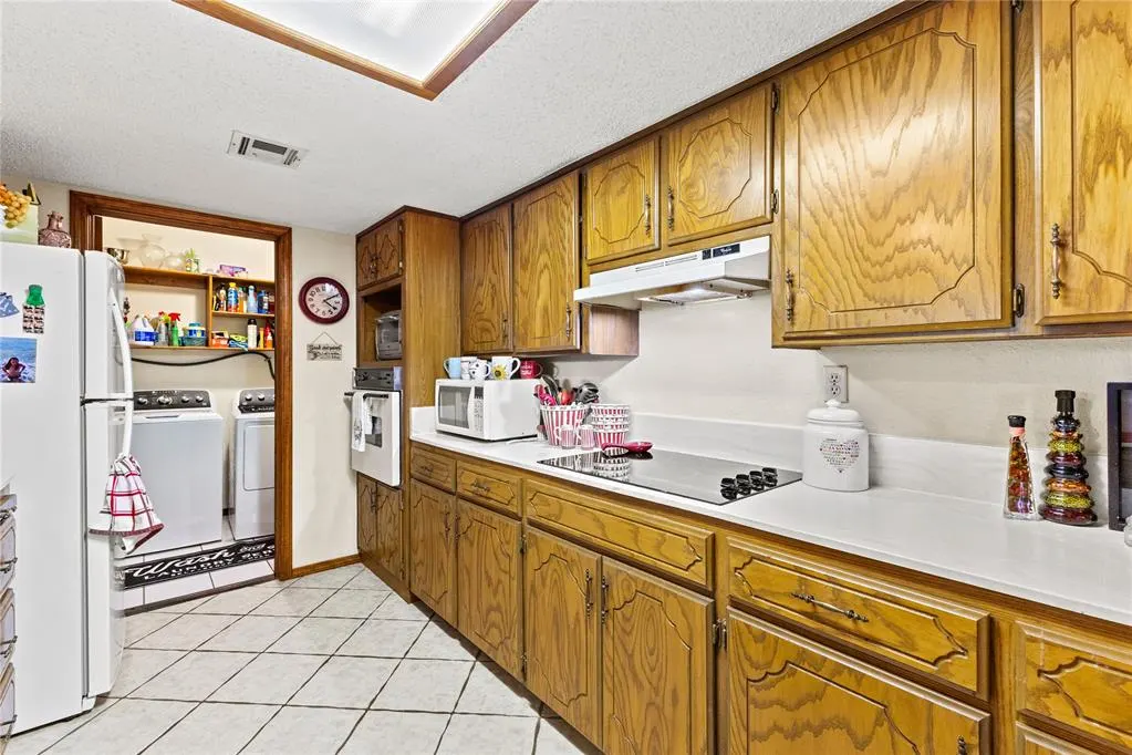 Photo 9 — 153 Jami Avenue, Weatherford, OK 73096