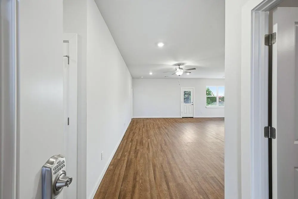 Photo 5 — 1725 Elm Circle, Tuttle, OK 73089
