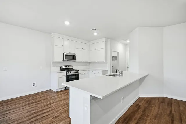 Photo 8 — 1725 Elm Circle, Tuttle, OK 73089