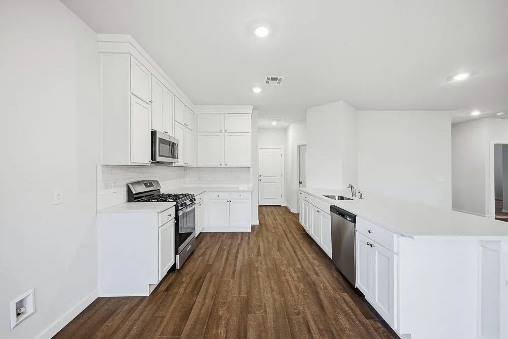 Photo 9 — 1725 Elm Circle, Tuttle, OK 73089