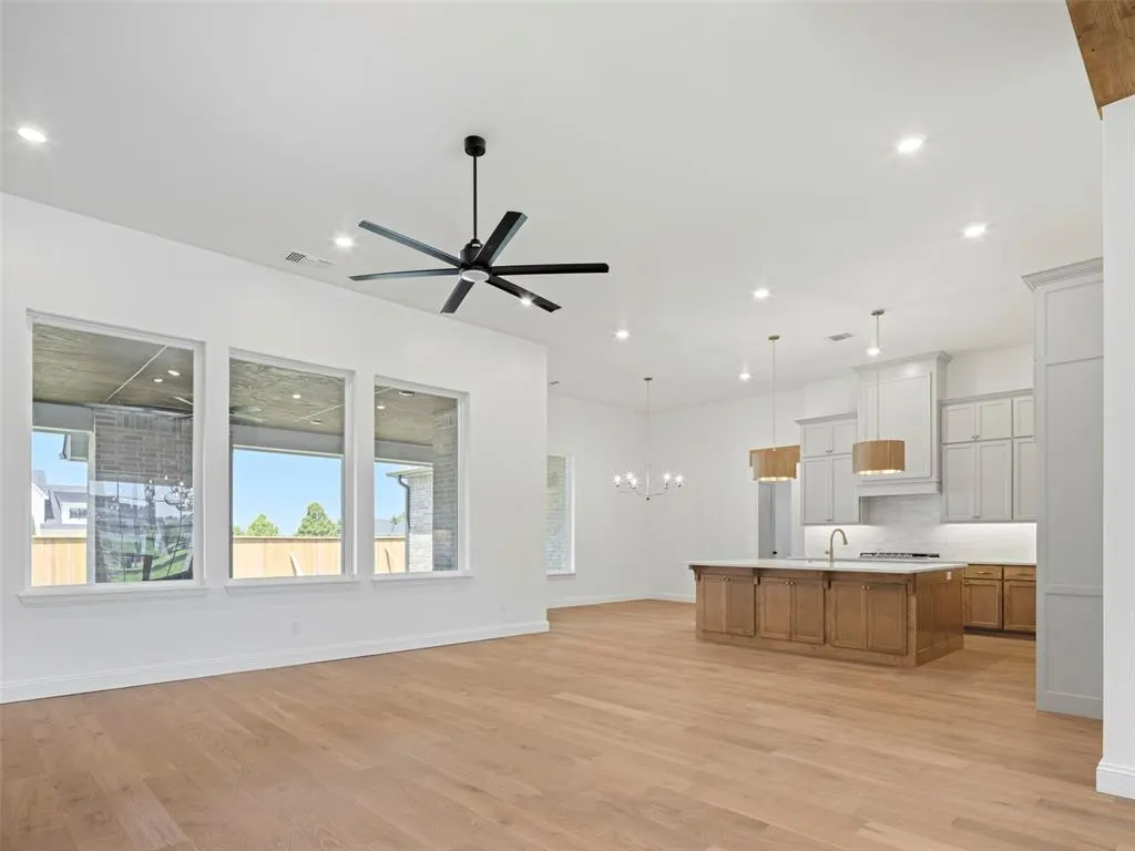 Photo 12 — 3004 Fortuna Drive, Norman, OK 73072