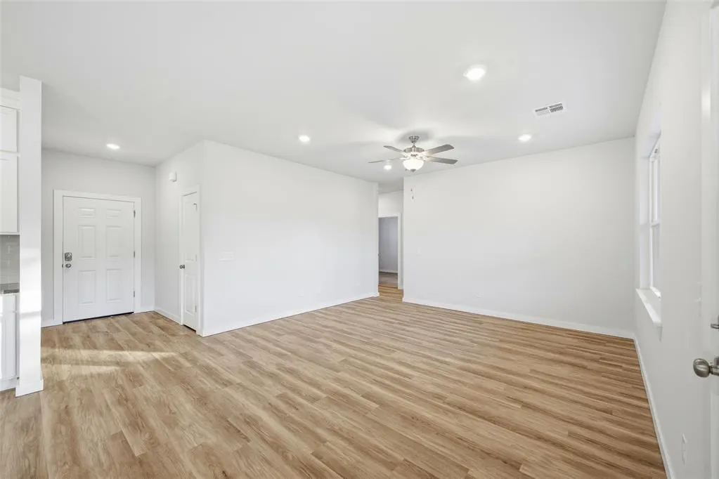 Photo 4 — 1723 Elm Circle, Tuttle, OK 73089