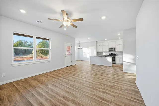 Photo 5 — 1723 Elm Circle, Tuttle, OK 73089