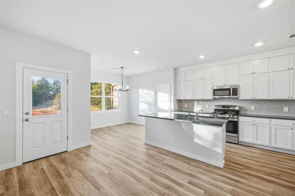 Photo 9 — 1723 Elm Circle, Tuttle, OK 73089