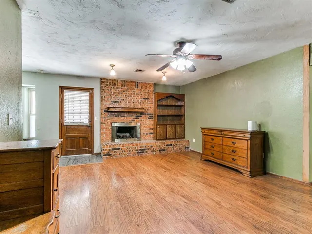 Photo 7 — 1506 Glenwood Drive, Moore, OK 73160